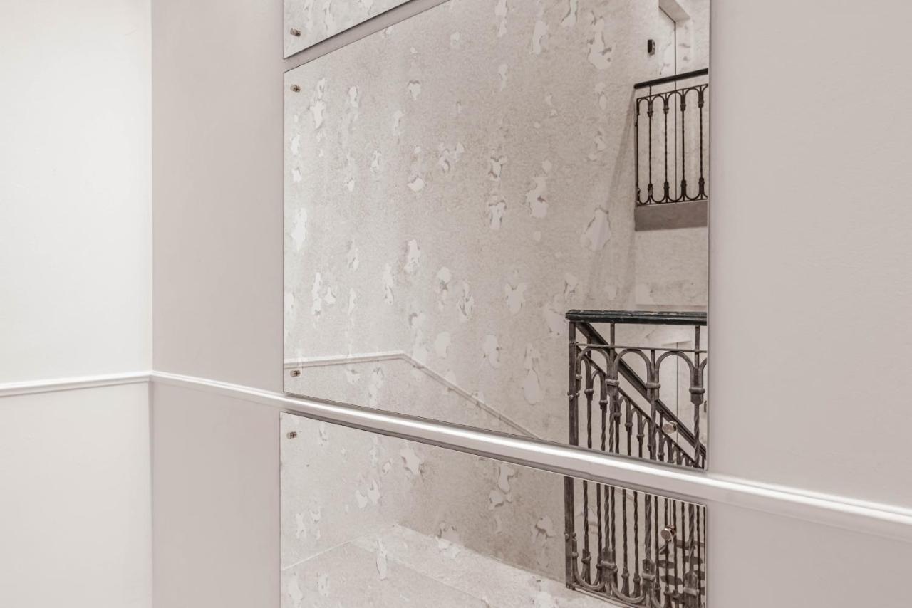 パドヴァPalazzo '900 Design Flats - Il Poetaアパートメント エクステリア 写真